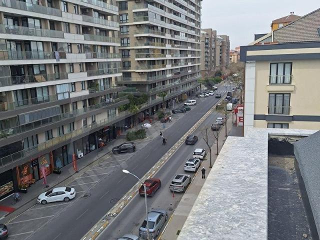MARİNAYA YAKIN CADDE ÜSTÜ TABELA DEĞERİ YÜKSEK GENİŞ M2 OFİS