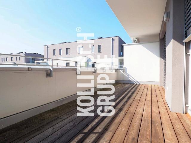 MARIA THERESIA PARK 2 Zimmer Wohnung mit TG Stellplatz. Verfügbar ab 01.04.2026!