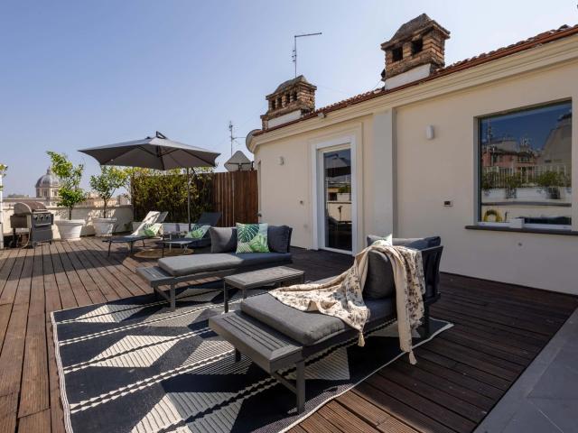 Maria Luxury Penthouse with City View Terrace