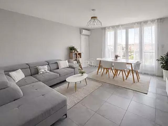 Marignane 13700 Achat / Vente appartement 4 pièces t4 au dernier étage