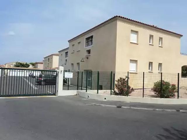 Marignane 13700 Location appartement 2 pièces t2 terrasse parking