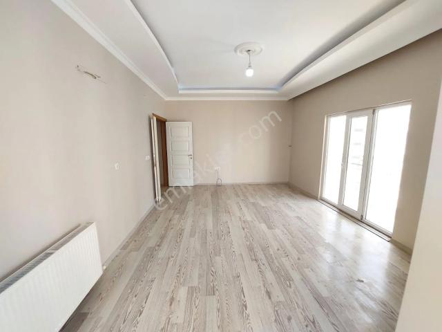 Maride Emlak'tan Hastane Dibinde Satılık 2+1 Daire