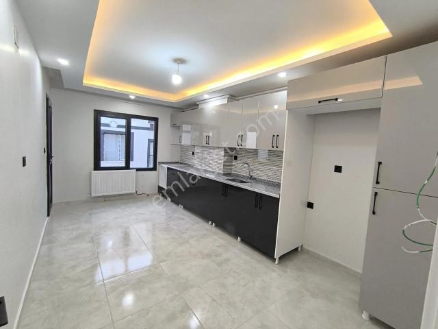 Maride Emlak`tan Araştırma Hastanesi Yanı Satılık 3+1 Lüx Daire
