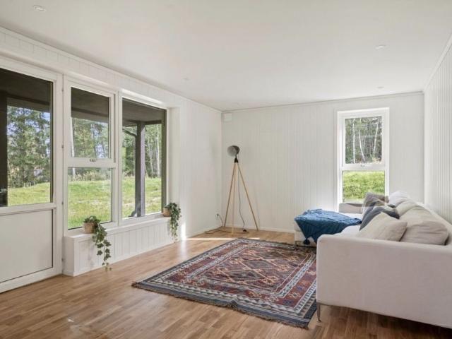 Marielundsvägen, Adelsö