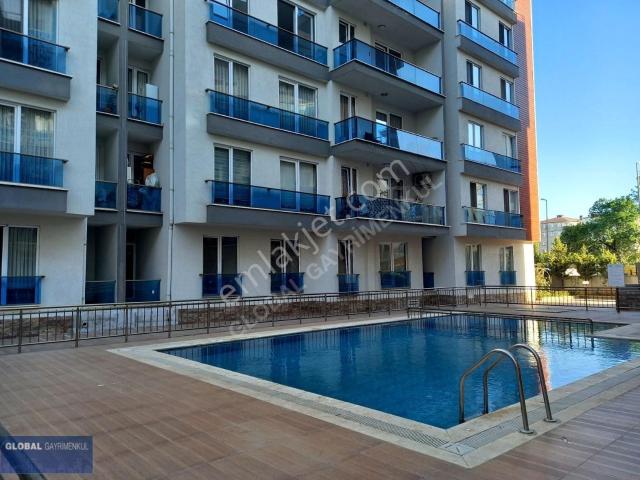 Marin City'de Havuz Cepheli Krediye Uygun 3+1 Satılık Daire