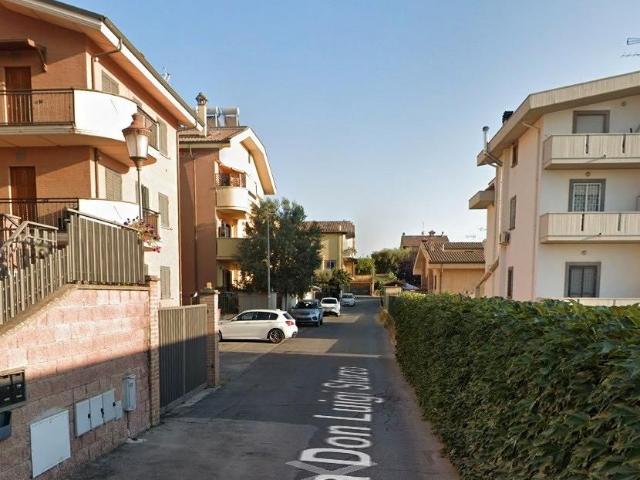 Marino bilocale finemente ammobiliato