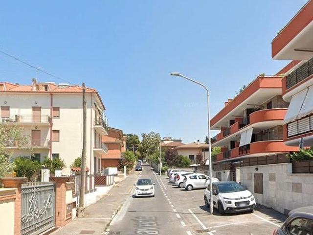 Marino grazioso quadrilocale arredato