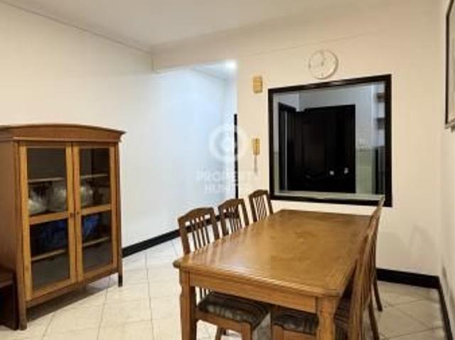 Marina Court | City Centre | Top Floor | 90% Furnished