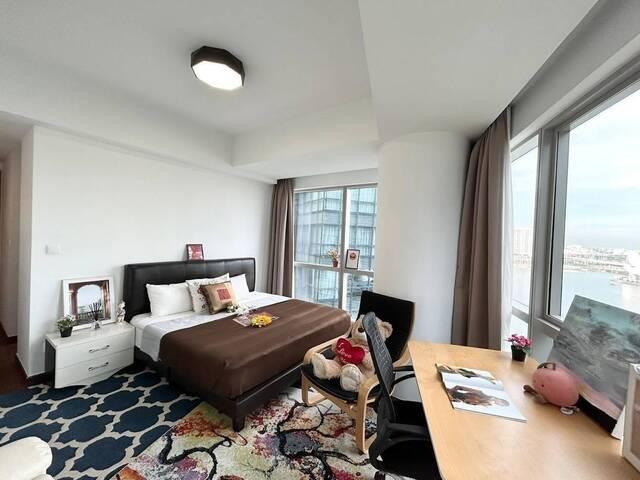Marina Bay Sands/Marina One Big En suite Master room Raffles place MRT