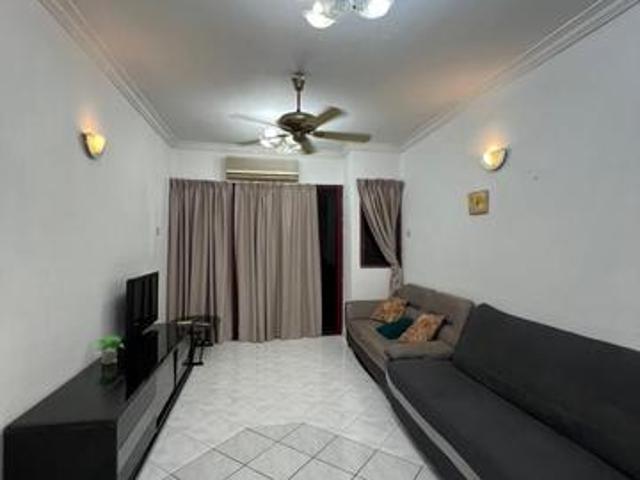 Marina Bay 31 Room Fully Furnished 2 Car Park