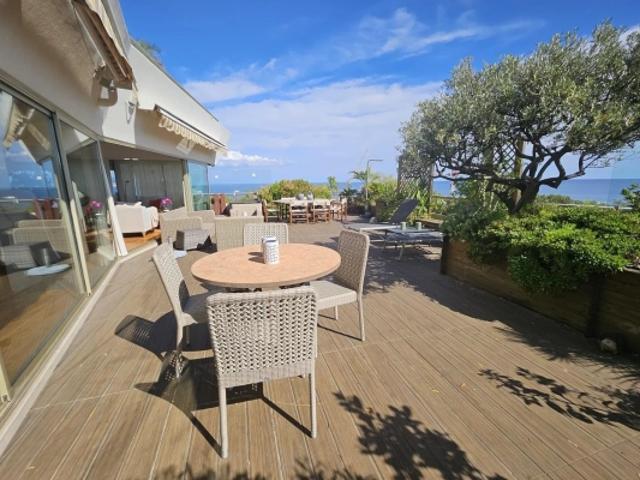 Marina Baie des Anges Appartement d'Exception