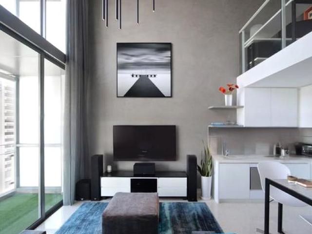 Marine Blue D15, Condominium