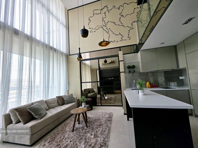 Marine Blue D15, Condominium