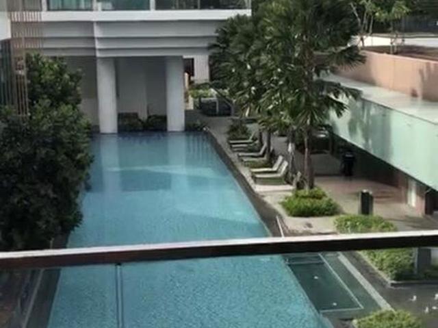 Marine Blue D15, Condominium