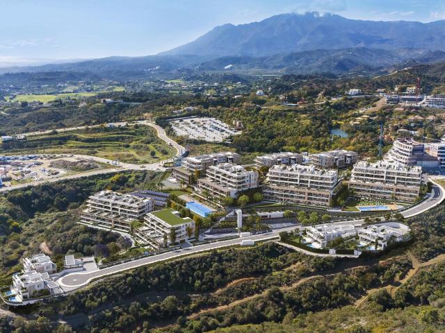 Marine Hills by Tm está situado en un entorno privilegiado a. 405m² Estepona