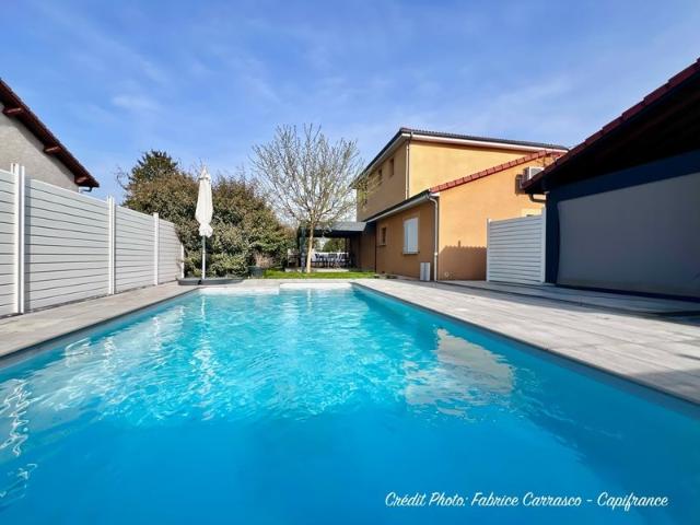 Maringues 63 Maison 144 m², Piscine, terrasse bioclimatiqu. 144m² Maringues