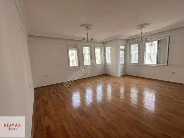 Markantalya Karşısı Geniş 3+1 Satılık Daire