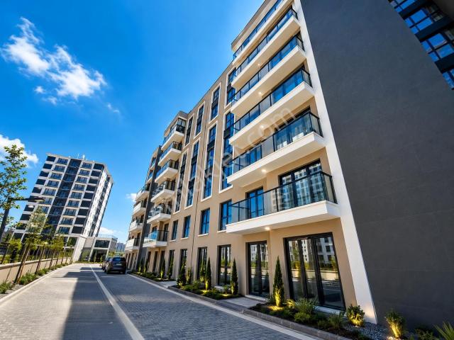 Marka'dan Sıfır Kapalı Mutfaklı Giyinme Odalı Çift Banyolu 85 M2 2+1 Satılık Daire