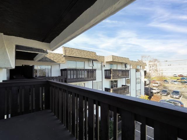 Market Green Apartments 1 Bedroom Apartment for Rent at 908 Market St, Victoria, BC V8T 4X1 Hillside Quadra
