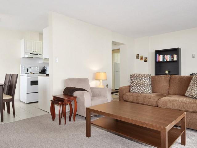Marlborough Tower 1 Bedroom Apartment for Rent at 144 14th St W, North Vancouver, BC V7M 1P1 Central Lonsdale