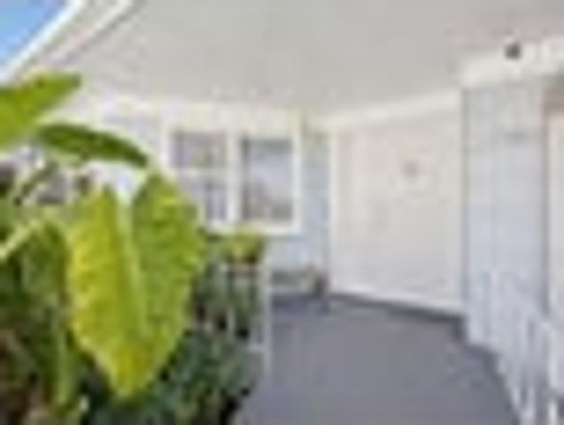 Marlborough Avenue Gold Owners Leaving Auckland