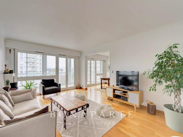 Marly Le Roi Appartement 4 Pieces Avec Cave, Parking Et. 82m² Marly le Roi