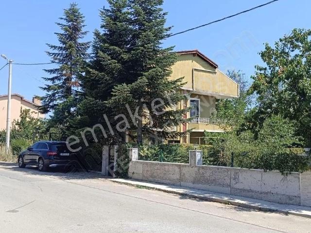 Marmaraereğlisi Şerefkent Sitesinde Sahile Yakın Satılık Villa