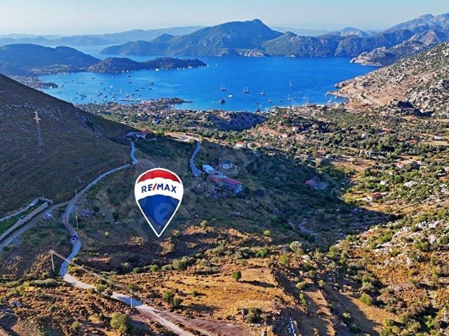 MARMARİS SELİMİYE KOYUNDA DENİZ MANZARALI SATILIK TARLA
