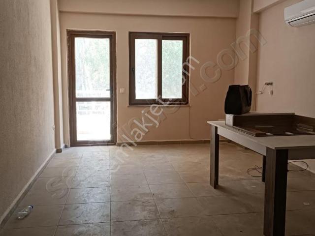 Marmaris Turunç Kiralık Esyasiz 1+1 Denizin Sokaginda!