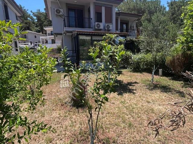 Marmaris Hisarönü'nde Doğa Manzaralı, 3+1 İkiz Villa