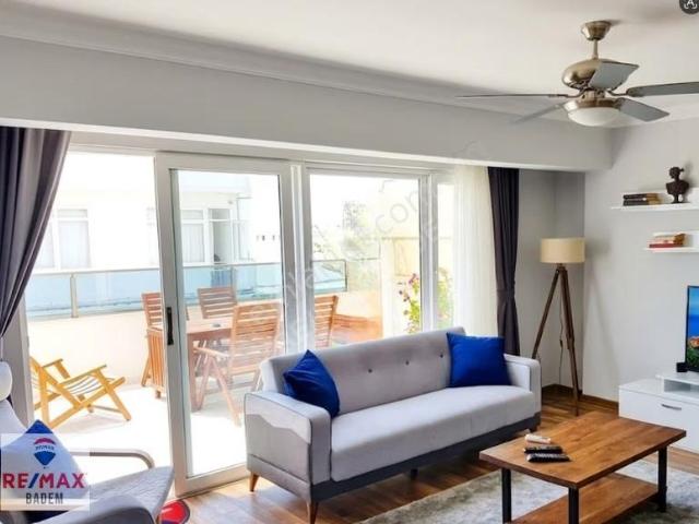 Marmaris Merkez Tepe Mah. Yat Limanı Yakını Eşyalı Lüks Daire