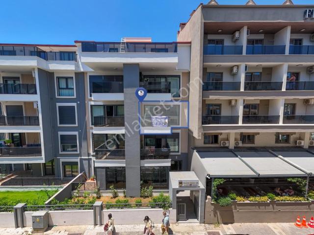Marmaris Merkezde Denize 60 Metre Sıfır 2+1 Satılık Daire