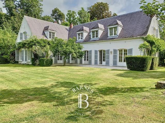 Marnes la Coquette, Maison 4 Chambres 250 m² en location