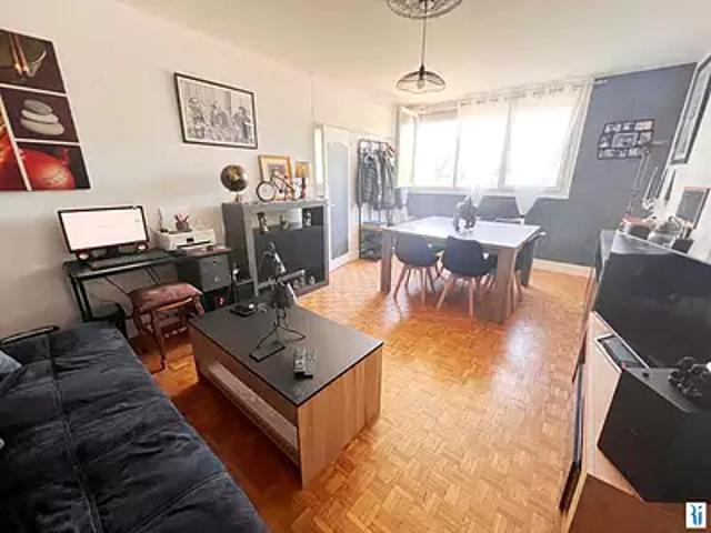 Maromme 76150 Achat / Vente appartement 2 pièces t2 au dernier étage cave