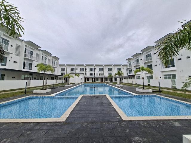 Marq Suites Townhouse For Sale