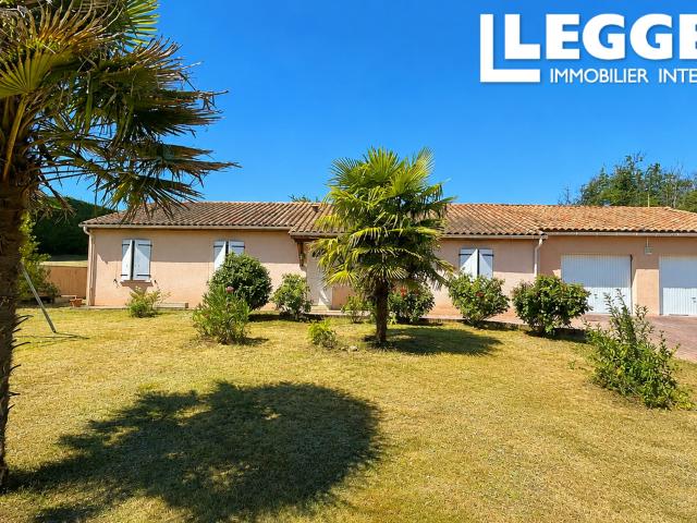 Marsac sur l'Isle – Maison familiale 4 chambres de plain pied avec double garage et grand terrain clos