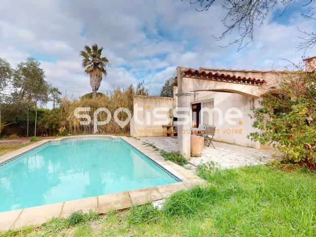 MARSEILLAN VILLE Villa de plain pied avec piscine