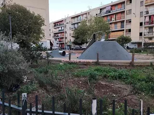 Marseille 3ème 13003 Achat / Vente appartement 4 pièces t4 parking