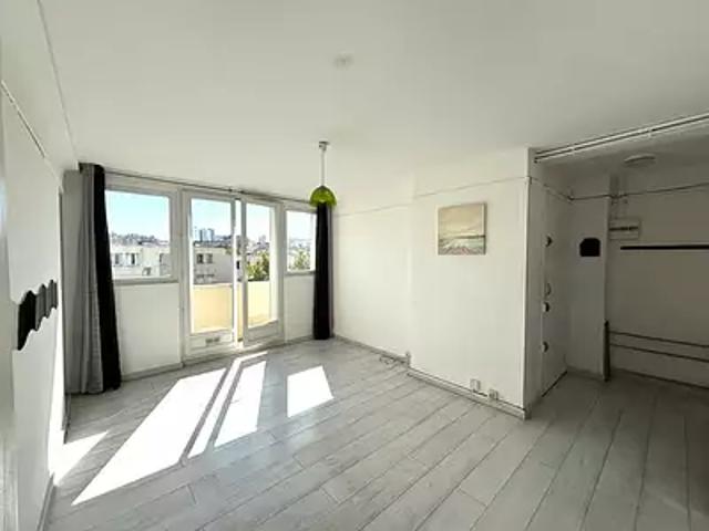 Marseille 3ème 13003 Achat / Vente appartement 3 pièces t3 au dernier étage cave