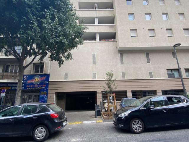 Marseille 10 Location Parking / Garage 13
