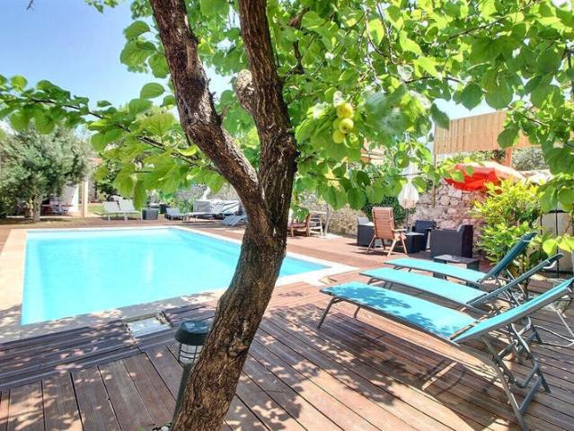 MARSEILLE 10 SECTEUR LARRAT / ROMAIN ROLLAND MAISON PRINCIPALE 2 MAISONS DE PLAIN PIED INDEPENDANTES PISCINE JARDIN AU CALME ABSOLU