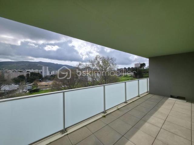 Marseille 12 Appartement T2 44.15m² avec terrasse + Box souterrain