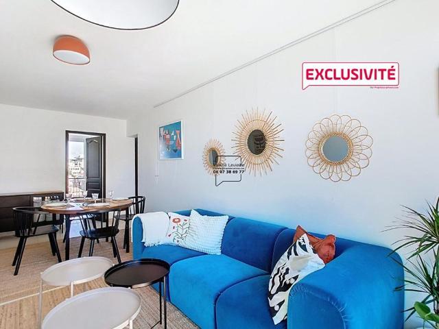 Marseille 13001 BOURSE VIEUX PORT T4/5 location meublée 91 m2 Vue Panoramique et balcons