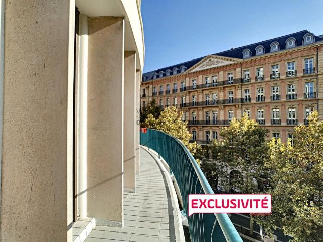 MARSEILLE 13001 Building Canebière Exclusivité Appartement T4 meublé + grand balcon avec vue
