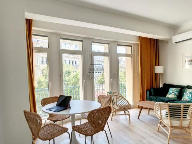 MARSEILLE 13001 Building Canebière Exclusivité Appartement T4 meublé + grand balcon avec vue