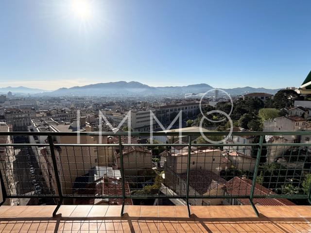 Marseille 13006 Haut Breteuil/ Appartement type 3 65m2 Vue Imprenable
