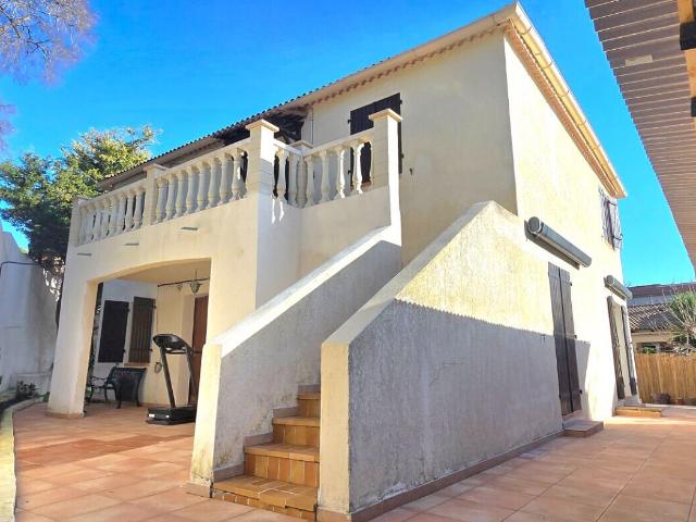 MARSEILLE 16° / LITTORAL. MAISON DE 150 M2 AVEC DEUX APPARTEMEN
