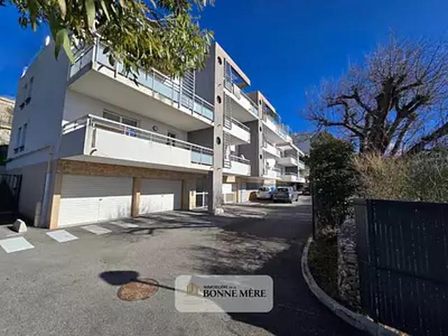 Marseille 16ème 13016 Achat / Vente appartement 2 pièces t2 terrasse parking