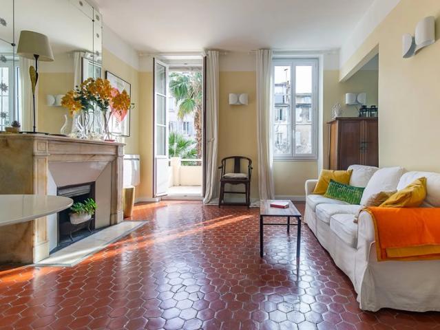 Marseille 1er Palais Longchamp Très bel appartement bourgeois de 3P avec terrasse