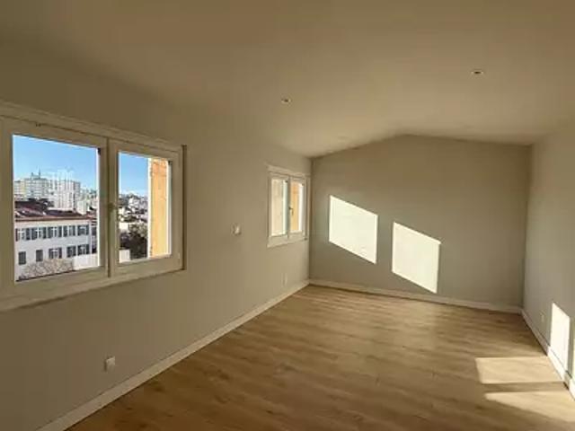 Marseille 1er 13001 Achat / Vente appartement 1 pièce t1 au dernier étage
